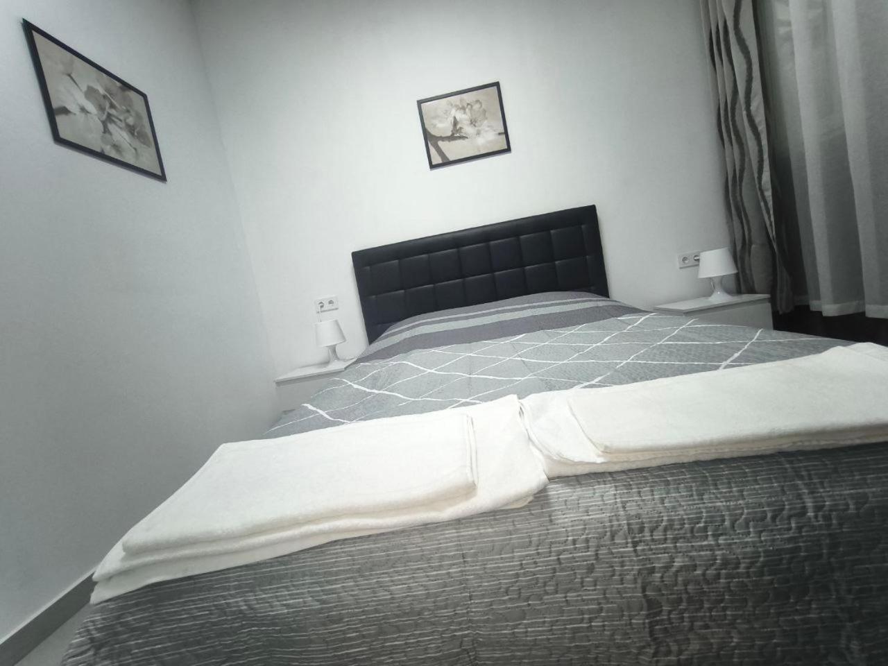 Apartamentos Sant Roc บาเลนเซีย ภายนอก รูปภาพ