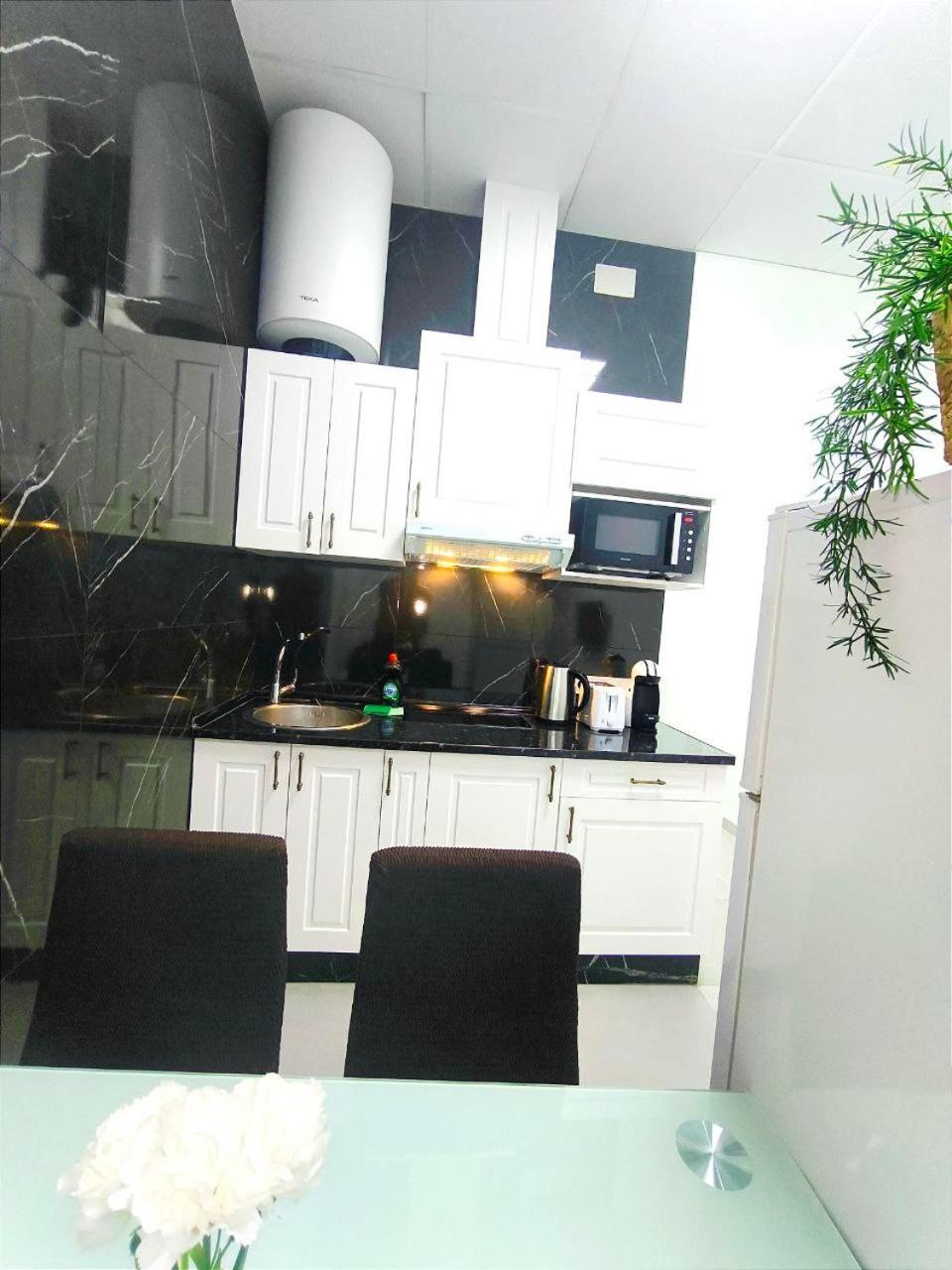 Apartamentos Sant Roc บาเลนเซีย ภายนอก รูปภาพ
