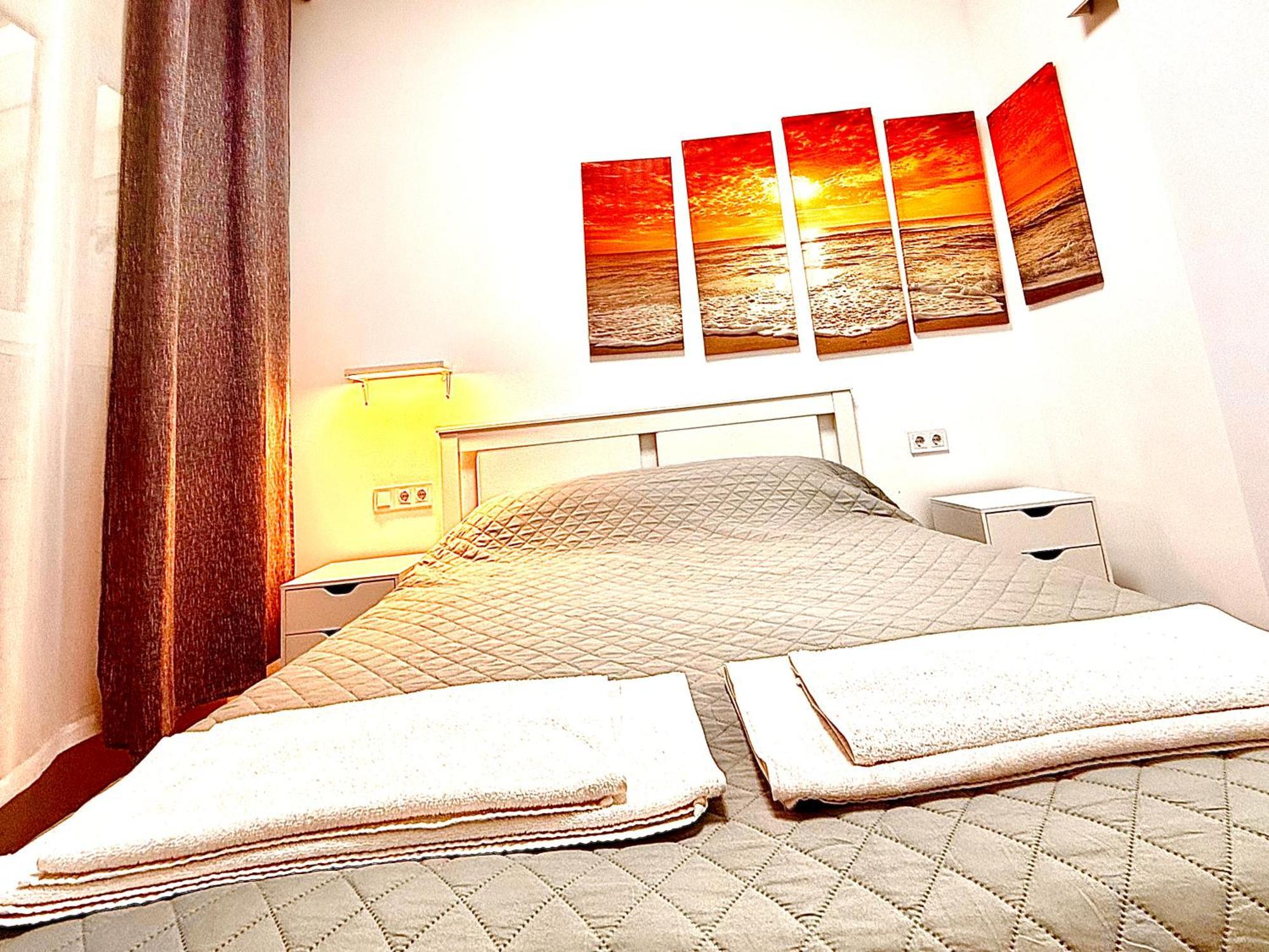 Apartamentos Sant Roc บาเลนเซีย ภายนอก รูปภาพ